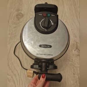 Bella Waffle Maker